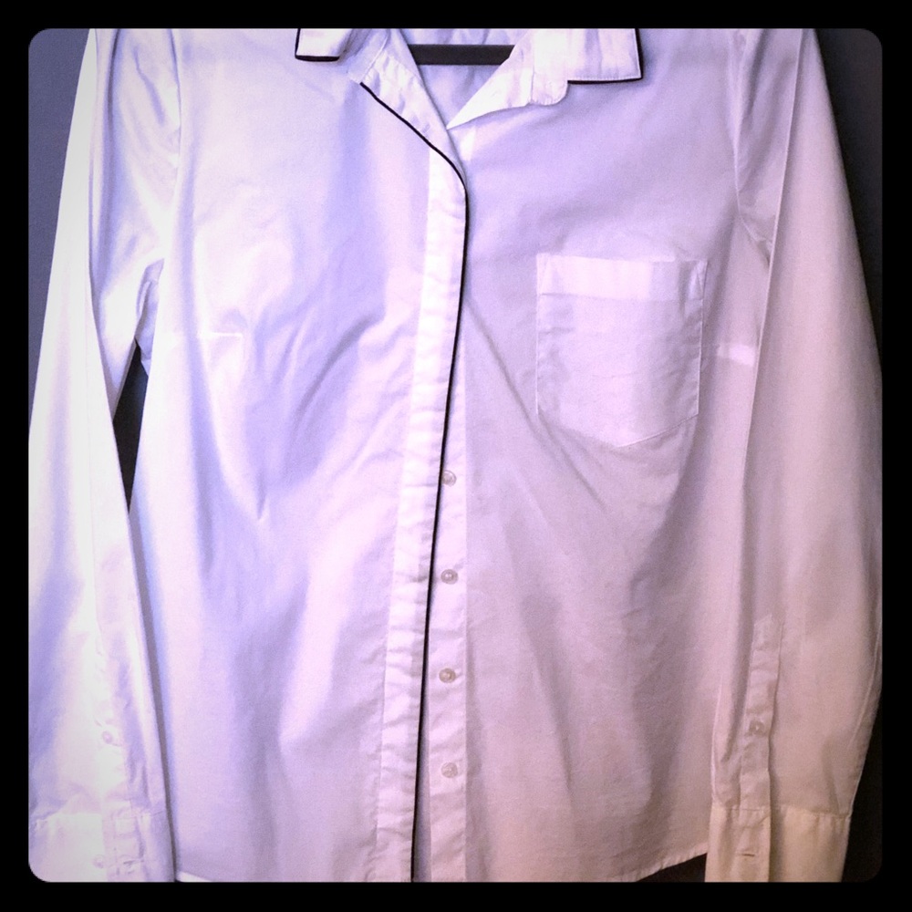 White collar shirt